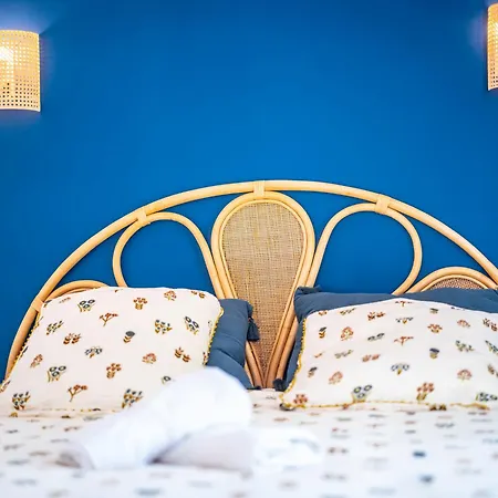 Des Rousseles - Climatisation, Spa, Jardin * גיילאק