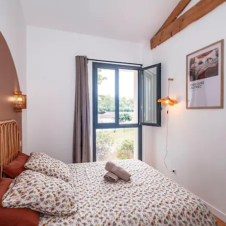 Des Rousseles - Climatisation, Spa, Jardin בית נופש