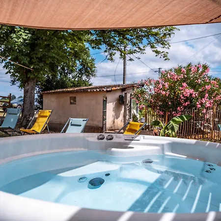 בית נופש Des Rousseles - Climatisation, Spa, Jardin *